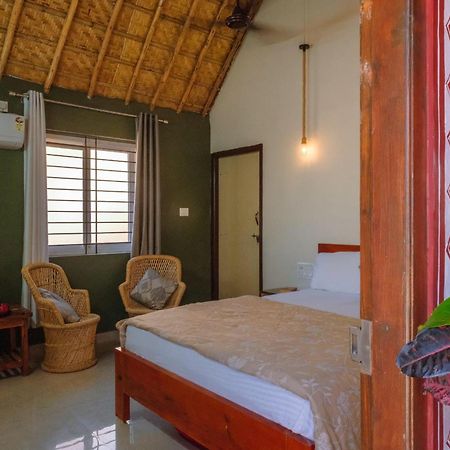 The Hideout Cottage And Restaurant ฮัมปี ภายนอก รูปภาพ
