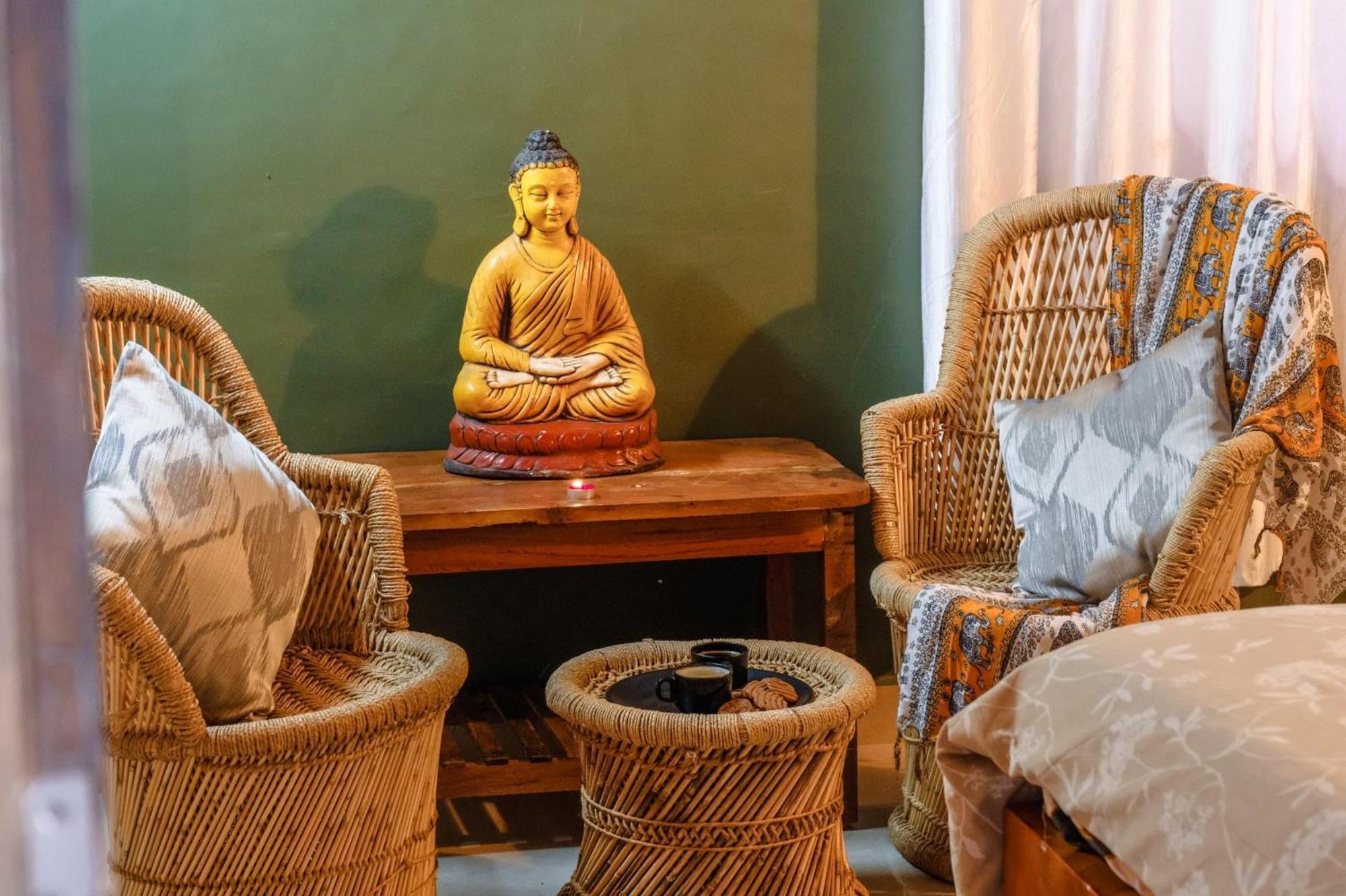 The Hideout Cottage And Restaurant ฮัมปี ภายนอก รูปภาพ